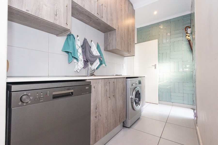 3 Bedroom Property for Sale in Parklands North Western Cape
